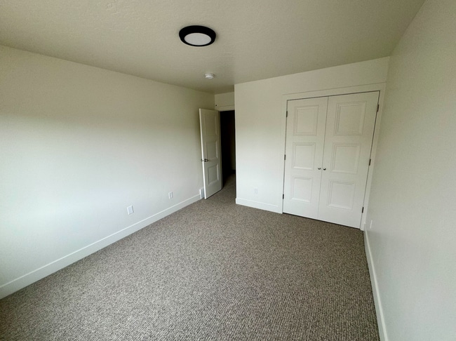 Photo - 172 W Autumn Ln