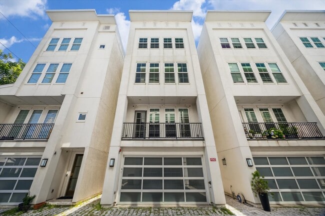 Photo - 2509 Dorrington St