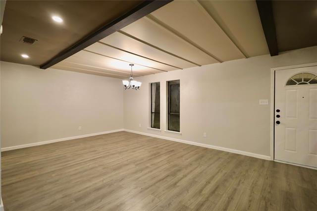 Photo - 905 Pine Tree Ln