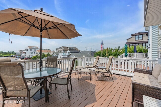 Photo - 265 1st Ave