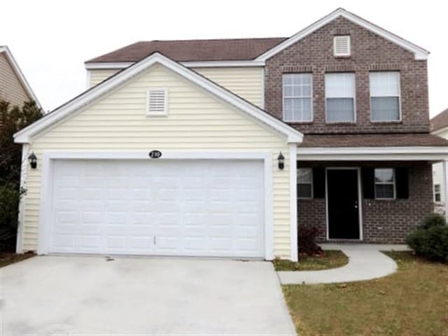 Building Photo - 210 Flat Rock Ter