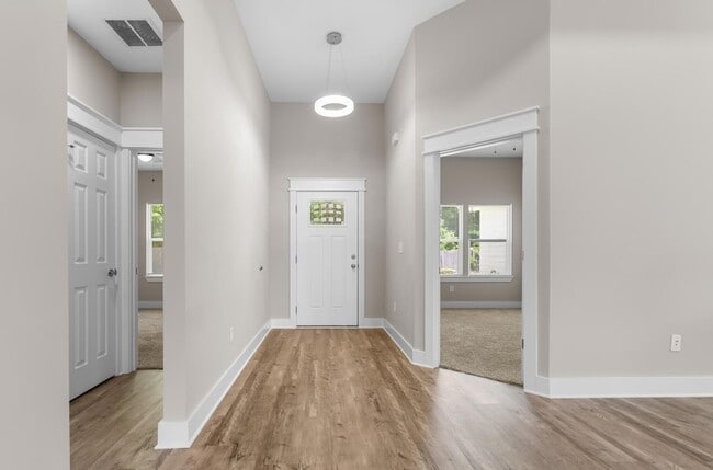 Photo - 5 Romana Ln