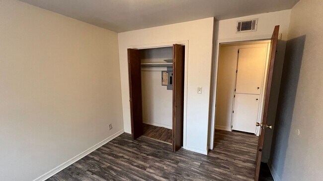 Photo - 609-609 N Greenwich Ave Unit 609 N Greenwich Ave