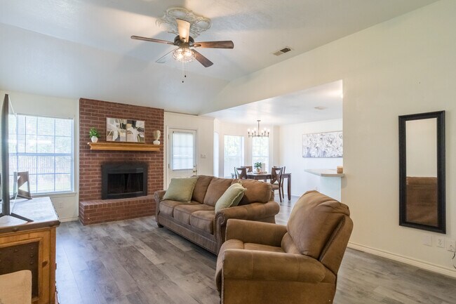 Photo - 2634 Bishop Rd