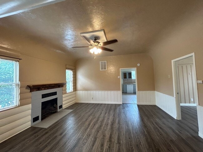 Photo - 1189 High St