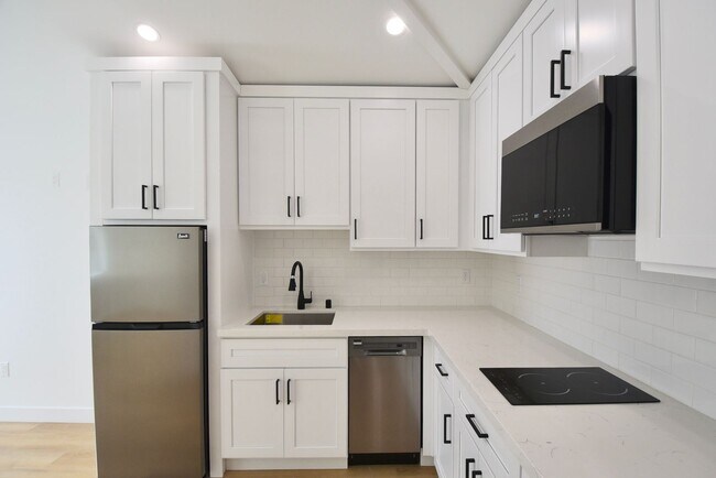 10839 Moorpark St Unit 37
