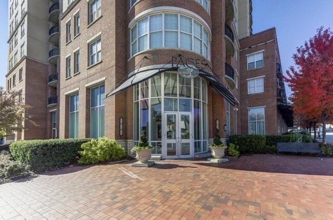 Building Photo - 325 East Paces Ferry Rd NE Unit 1410