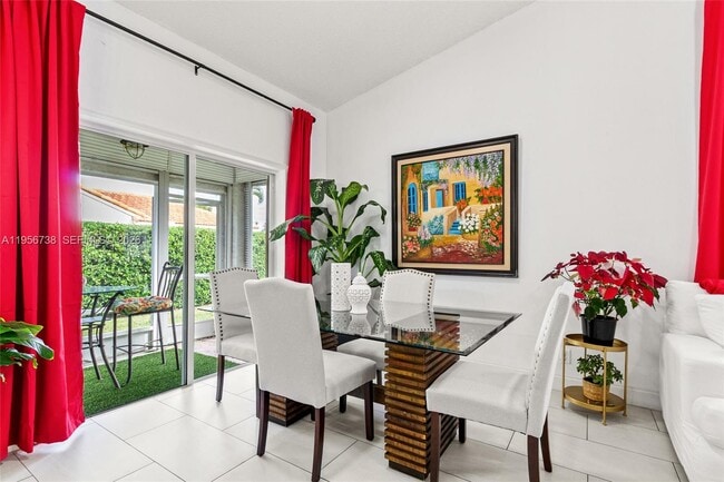 Photo - 6207 Floral Lakes Dr