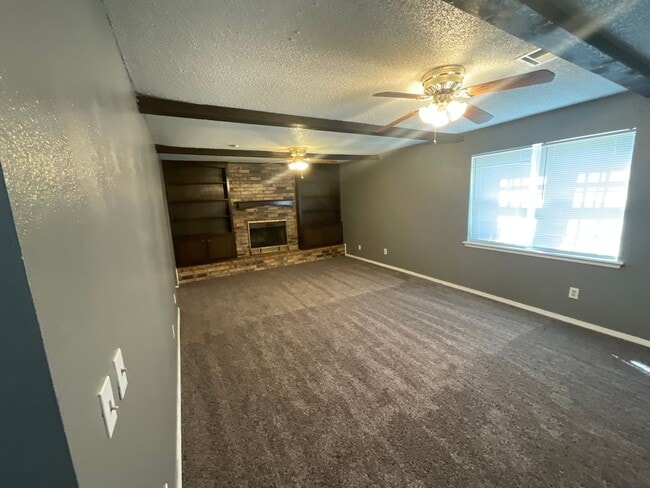 Photo - 3 bed, 2 bath, 2 car garage/2 car carport
