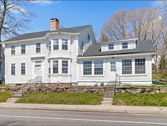 Building Photo - 9 Essex Rd