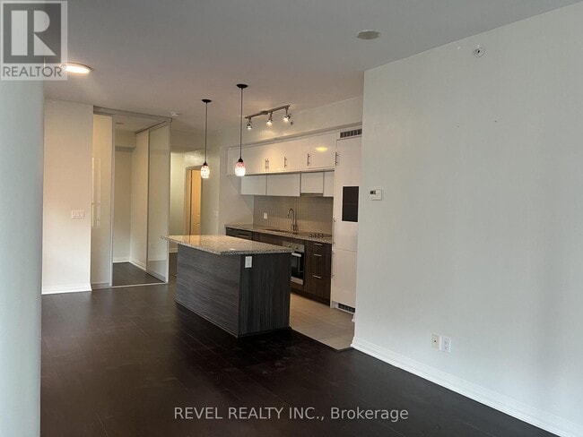 Photo - 8 Mercer St Unit 405
