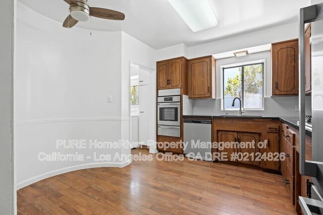 Photo - 1534 S Hayworth Ave