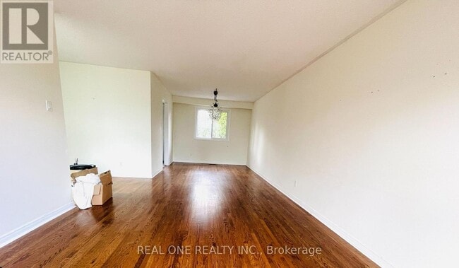 Photo - 2249 Wyandotte Dr