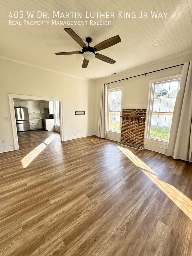 Photo - 405 W Dr. Martin Luther King Jr. Way