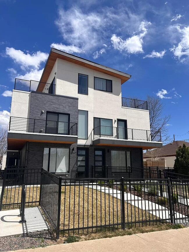 Beautiful Sloans lake Two Bed / Two and a ... - Beautiful Sloans lake Two Bed / Two and a ... Apartment
