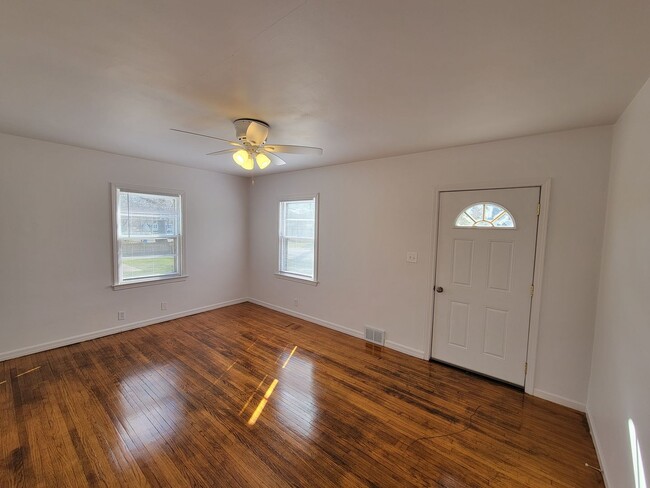 Photo - 3 Bed 2 Bath House