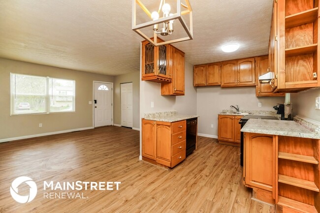 Photo - 3179 Latonia Rd