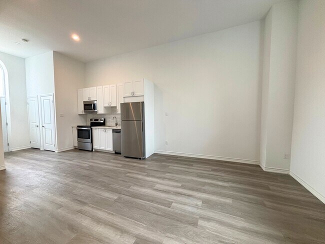 Photo - 16 West- 117 Unit 117