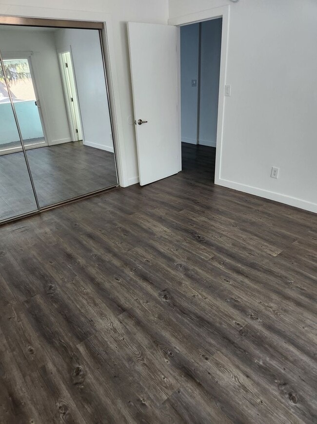 Photo - 4323 Van Nuys Blvd Unidad 5