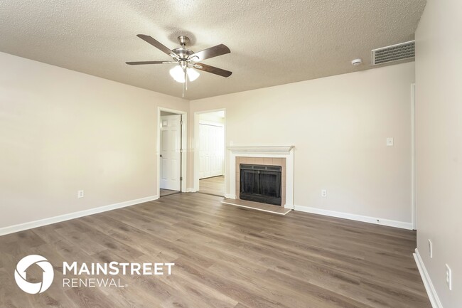 Photo - 6000 Southcrest Dr