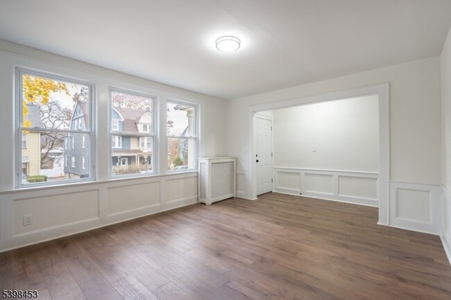 Photo - 160 Academy St