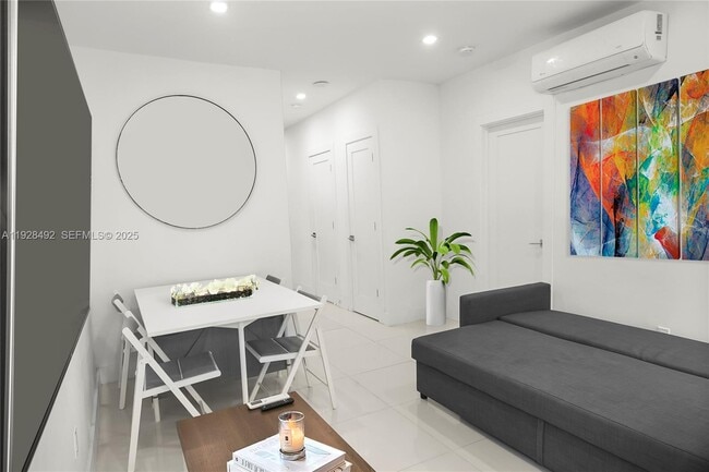 Photo - 733 Michigan Ave Unit 4