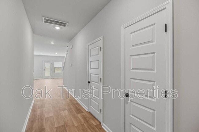 Photo - 753 Ridgley Dr