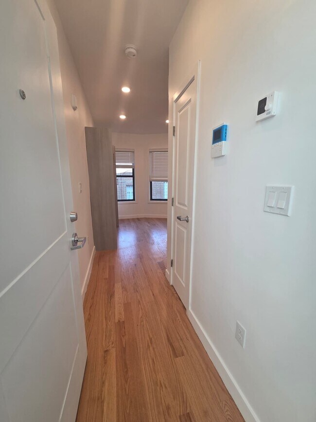 165 Hawthorne St Unit 204