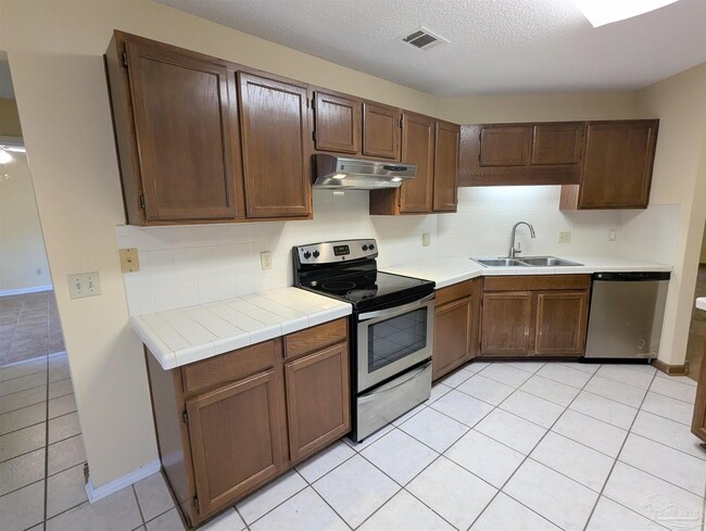 Photo - 512 Quail Nest Ln