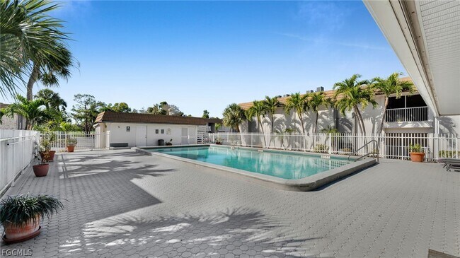 Photo - 1830 Maravilla Ave Unit 510