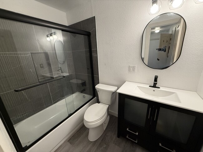 Building Photo - 3870 E Leonesio Dr Unit E1