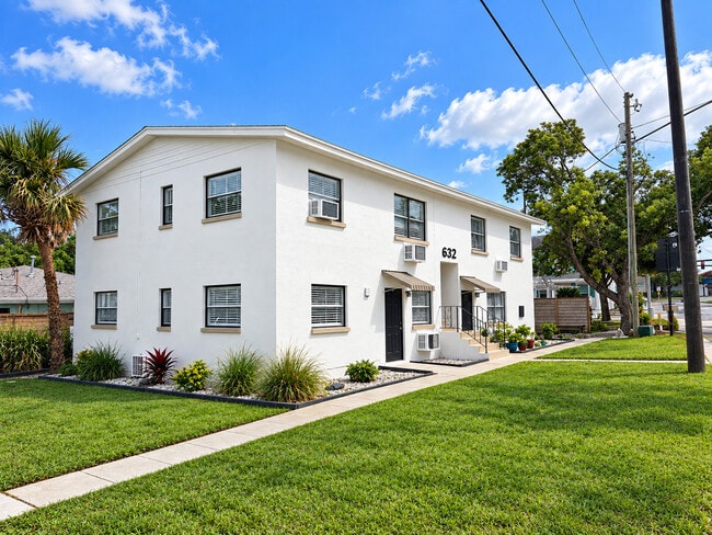 632 Skinner Blvd