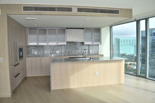 Building Photo - Koula 3/3/2, high flr. w/ Ocean & DH Views (Kakaako Area) Unit 3200