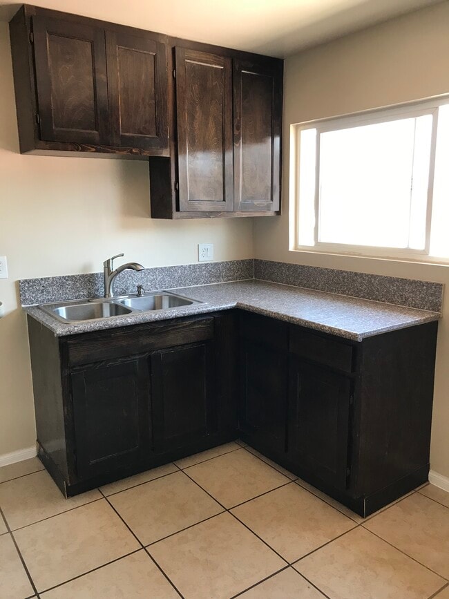 Building Photo - 2644 Nevada Ave Unit B Rental