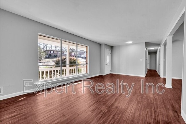 Photo - 2416 4th St NW