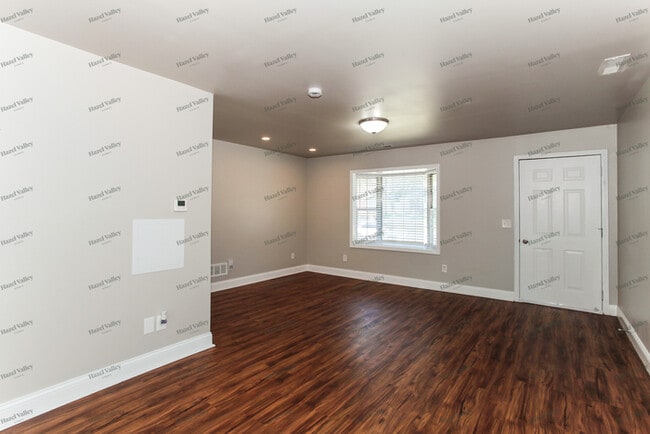 Photo - 413 Huntley Ct