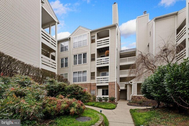 244 S Reynolds St Unit 306