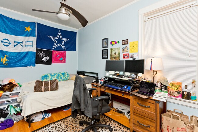 Photo - 3712 N Racine Ave Unidad 1