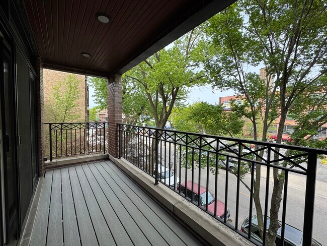 Photo - 2848 N Sheffield Ave Unit 2N
