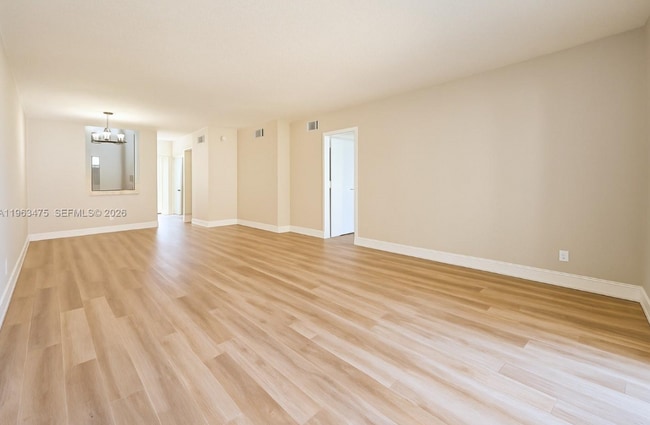 Photo - 333 NW 17th Ct