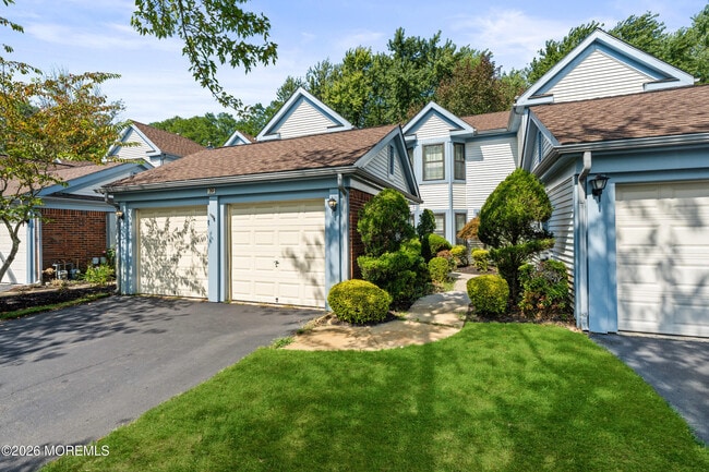 Photo - 39 Gimbel Pl