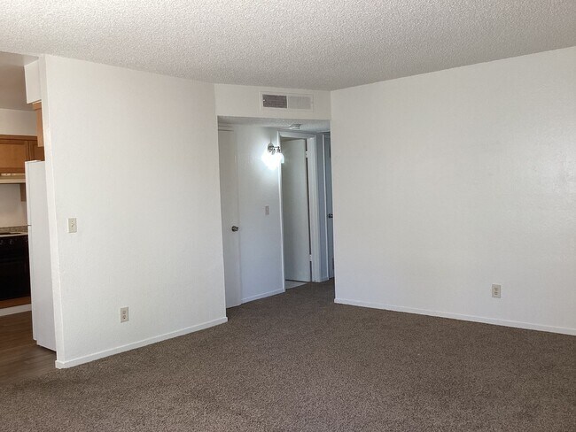 Photo - 3208 - Shen Unit 3237