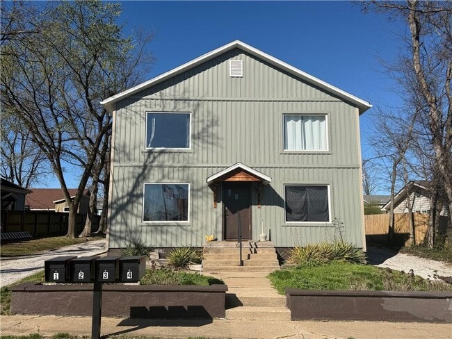 Building Photo - 620 S 2nd St Unit 1