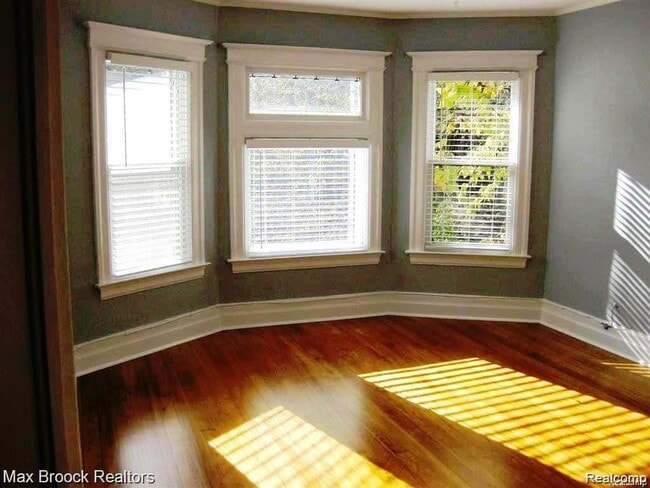 287 Oakland Ave