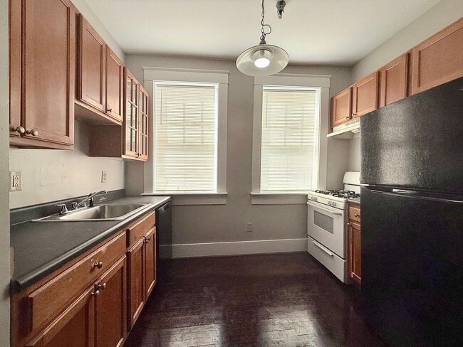 Photo - Katherine Court Apartments