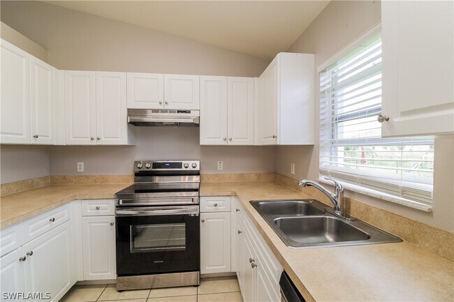 Photo - 3802 35th St SW