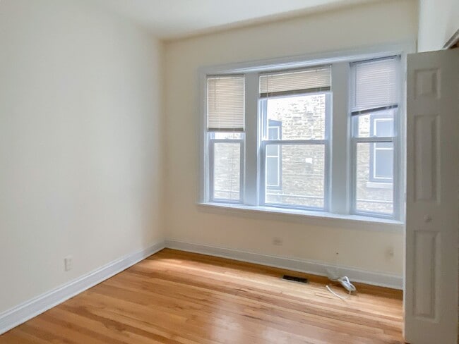 Photo - 3828 N Sheffield Ave Unit 1