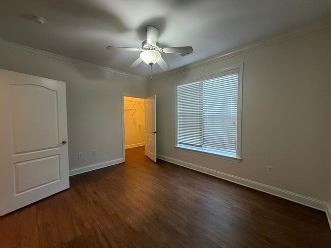 89-102 Gallery Dr.