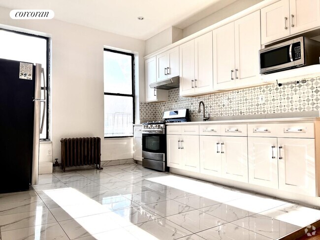 Building Photo - 842 Bushwick Ave Rental