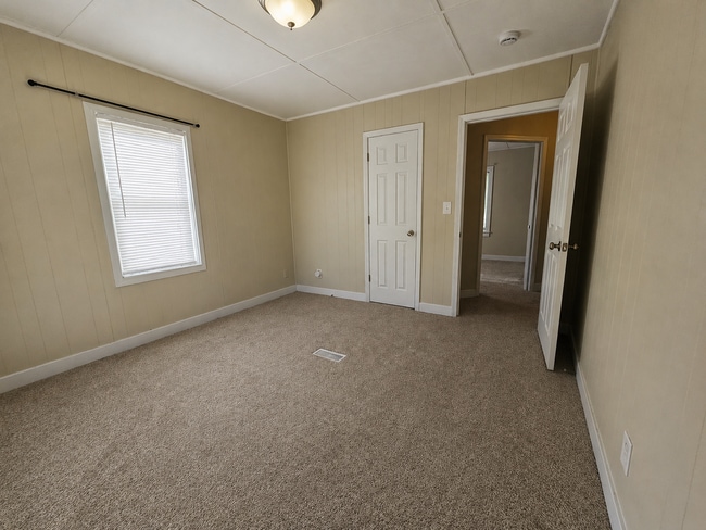 Photo - 2 bed 1 bath with Garage